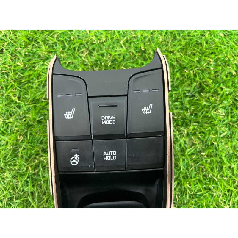 Блок кнопок (электрика / кнопки) Hyundai Ioniq AE 2019 Electro 93300G7070TKB