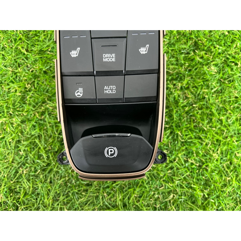 Блок кнопок (электрика / кнопки) Hyundai Ioniq AE 2019 Electro 93300G7070TKB