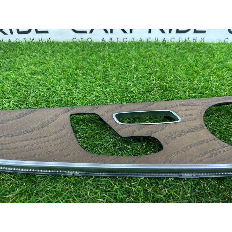 Декоративна накладка карти дверей (салон) Mercedes-Benz E-class W213 A2137202502