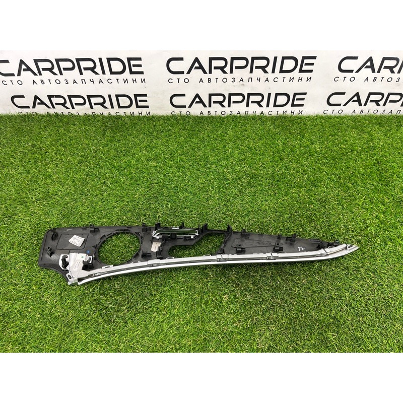 Декоративна накладка карти дверей (салон) Mercedes-Benz E-class W213 A2137202502