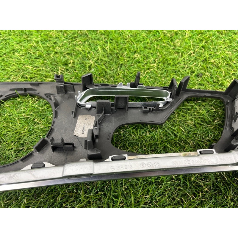 Декоративна накладка карти дверей (салон) Mercedes-Benz E-class W213 A2137202502