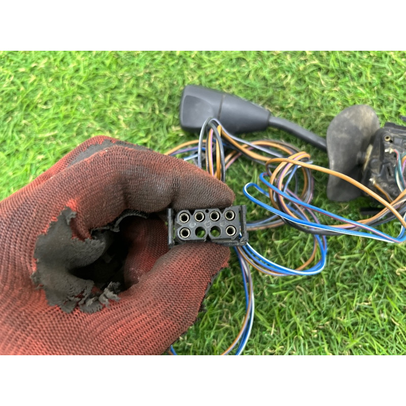 Переключатель дворников (электрика) BMW 5-series E34 61318351193