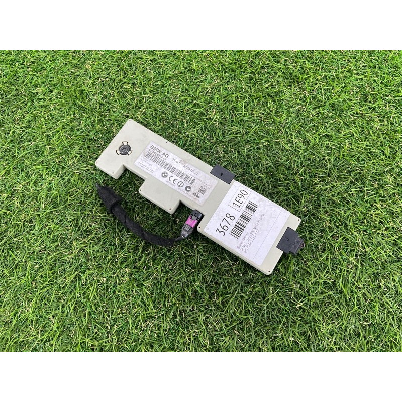 Усилитель антенны (электрика) BMW 3-series E90 2006 N46B20 65206928934