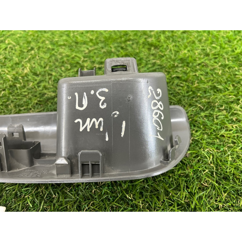 Декоративна накладка карти дверей (салон) Nissan Juke F15 2011 1.6 829601KA0A
