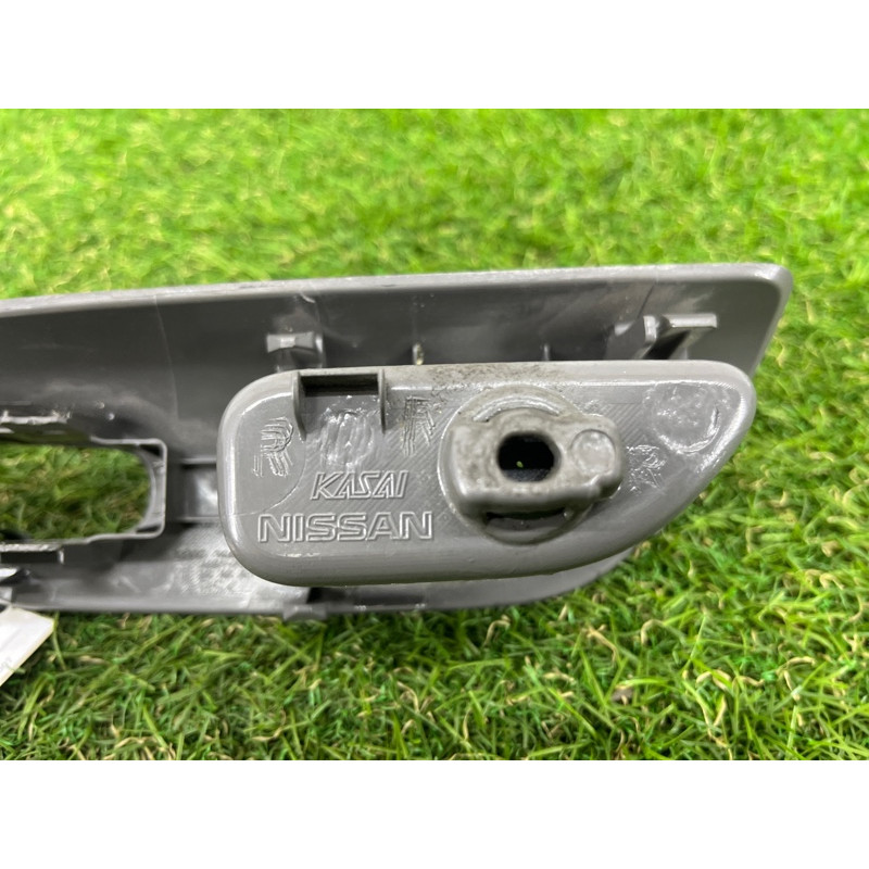 Декоративна накладка карти дверей (салон) Nissan Juke F15 2011 1.6 829601KA0A