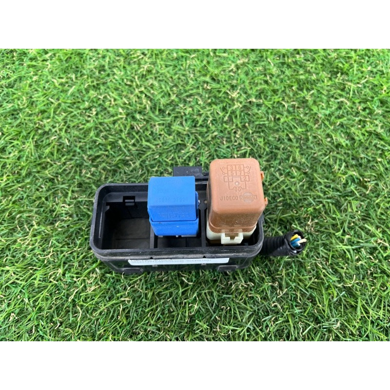 Блок реле (электрика) Nissan Juke F15 2013 1.6 ks2438265f11