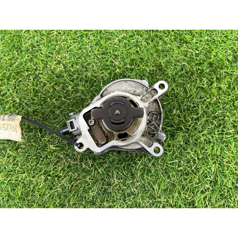 Вакуумный насос (тормозная система) Volkswagen Passat B7 2013 2.5 07k145100c