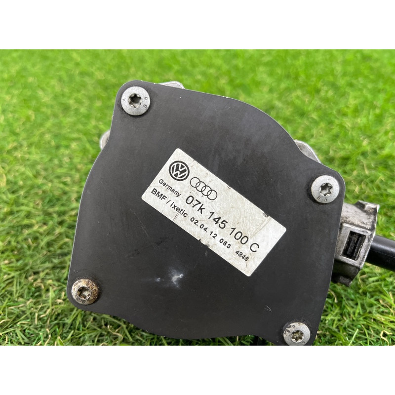 Вакуумный насос (тормозная система) Volkswagen Passat B7 2013 2.5 07k145100c