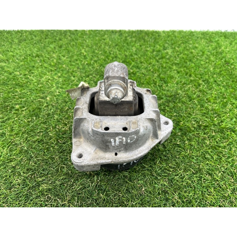 Подушка двигателя (двигатель и элементы) BMW 5-series F10 2013 N63B44 22116777373