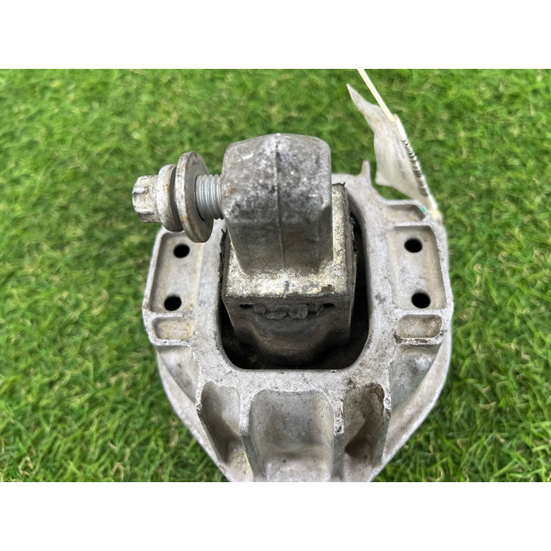 Подушка двигателя (двигатель и элементы) BMW 5-series F10 2013 N63B44 22116777373