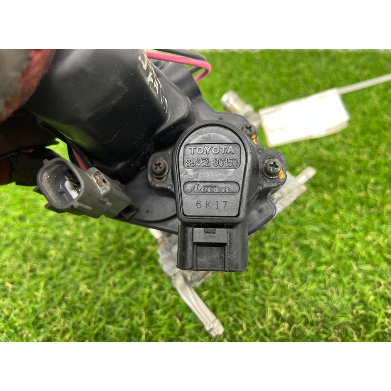 Дросельна заслонка (електрика двигуна) Toyota Prius NHW20 1.5 22030-21020