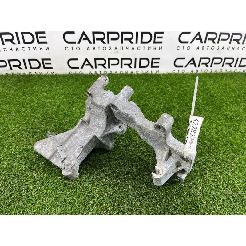 Кронштейн генератора (кронштейны двигателя) Mitsubishi Outlander GF 2017 2.4 1801A100