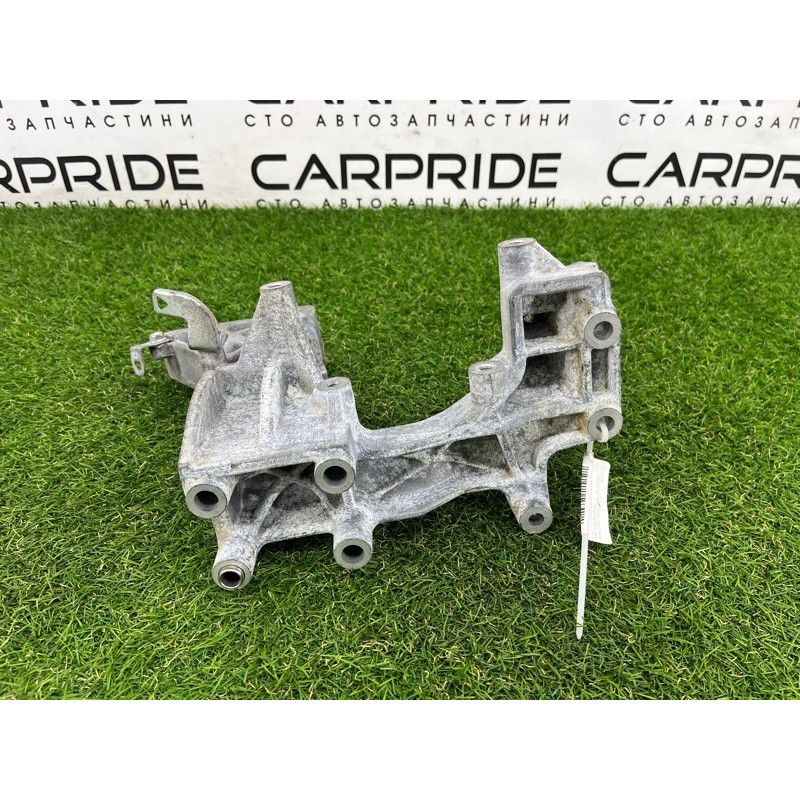 Кронштейн генератора (кронштейны двигателя) Mitsubishi Outlander GF 2017 2.4 1801A100