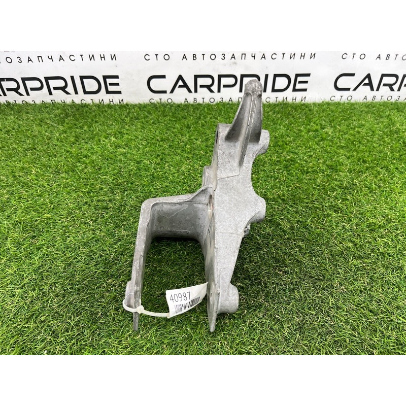 Кронштейн подушки двигателя (кронштейны двигателя) GMC Terrain 1 2.4 25789180