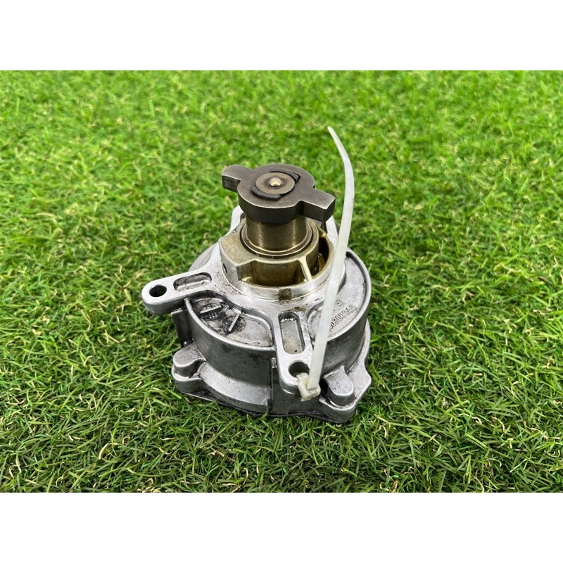 Вакуумный насос (тормозная система) Volkswagen Golf 1K 2.5 07k145100c