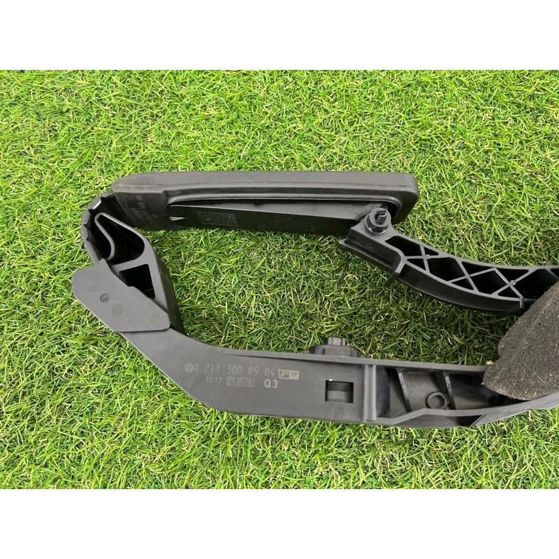 Педаль газа (электрика двигателя) Mercedes-Benz E-class W211 2008 3.5 a2113000904