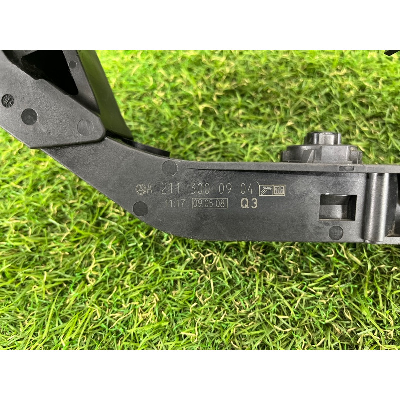 Педаль газа (электрика двигателя) Mercedes-Benz E-class W211 2008 3.5 a2113000904