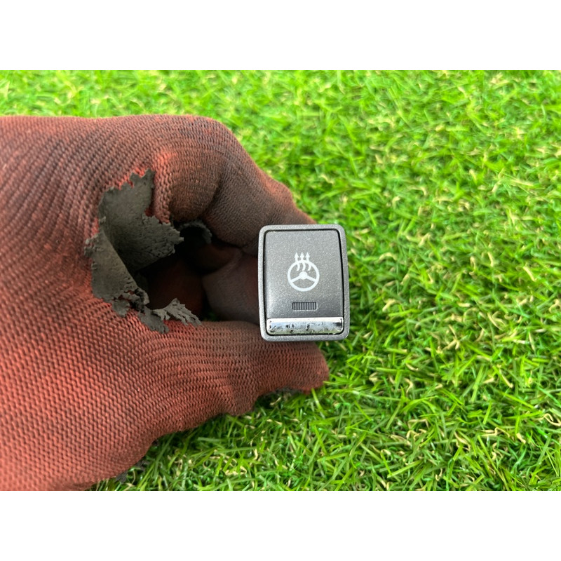 Кнопка подогрева руля (электрика / кнопки) Infiniti QX60 L50 2015 3.5 251933JA0A