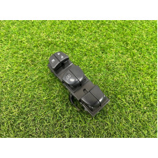 Блок кнопок стеклоподъемников