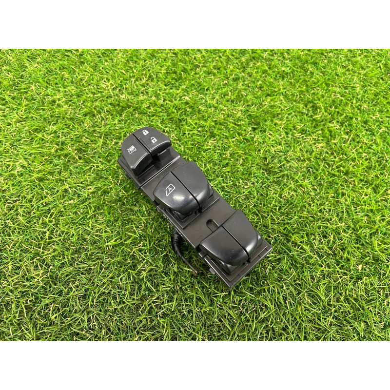 Блок кнопок стеклоподъемников (электрика / кнопки) Nissan Juke F15 2013 1.6 254011ka0b
