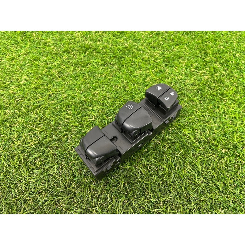 Блок кнопок стеклоподъемников (электрика / кнопки) Nissan Juke F15 2013 1.6 254011ka0b