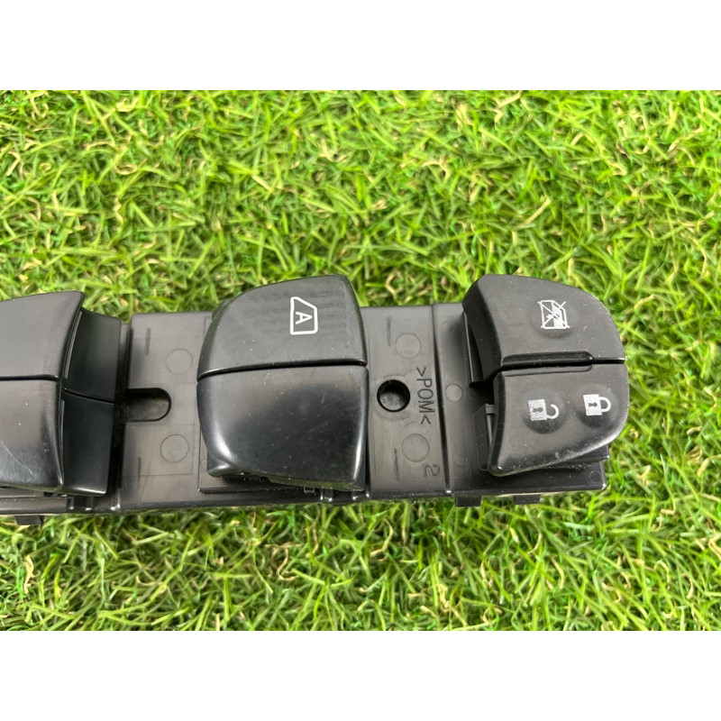 Блок кнопок стеклоподъемников (электрика / кнопки) Nissan Juke F15 2013 1.6 254011ka0b