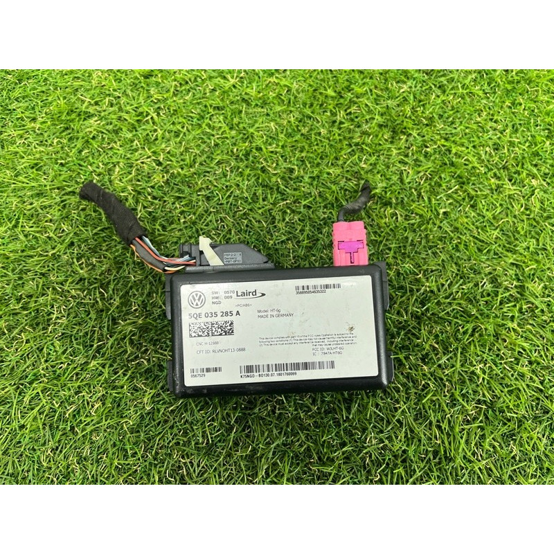 Блок управления онлайн-сервисов (электрика / блок управления) Volkswagen Golf MK7 5qe035285a