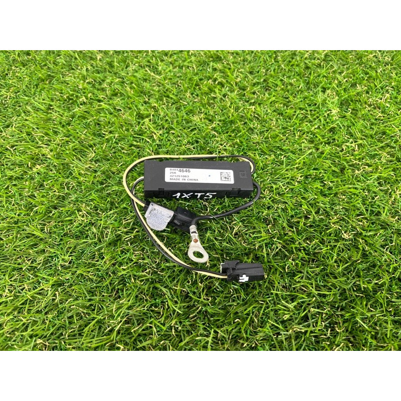 Усилитель антенны (электрика) Cadillac Xt5 1 2016 3.6 84044646