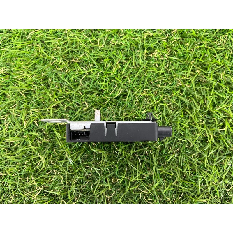 Усилитель антенны (электрика) Cadillac Xt5 1 2016 3.6 421251063