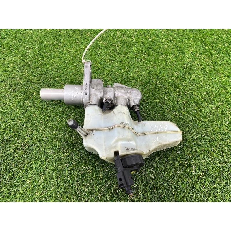 Главный тормозной цилиндр (тормозная система) Volkswagen Passat B6 2008 2.0 BKP 2577wjt8