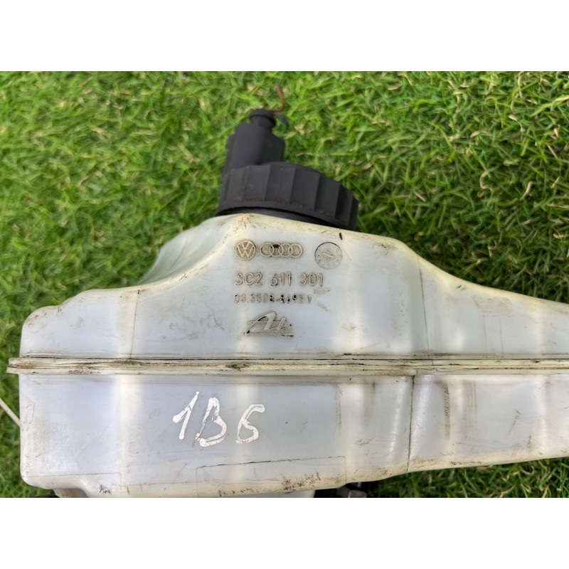 Главный тормозной цилиндр (тормозная система) Volkswagen Passat B6 2008 2.0 BKP 2577wjt8