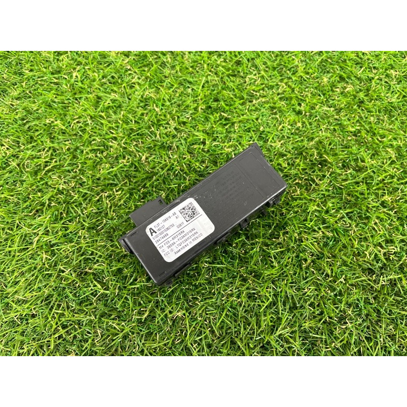 Антенна (электрика) Ford Mustang MK6 fl3t15k619ab