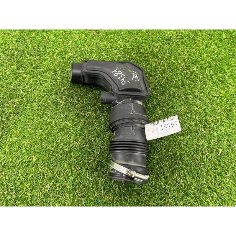 Патрубок воздушного фильтра (впускная система) FORD Focus MK3 2016 1.0 F1FZ9F788B