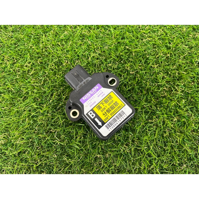 Датчик поперечного ускорения (ESP) (электрика / датчики) Nissan Pathfinder R52 1745006450