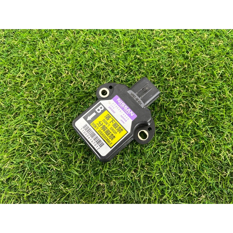 Датчик поперечного ускорения (ESP) (электрика / датчики) Nissan Pathfinder R52 1745006450