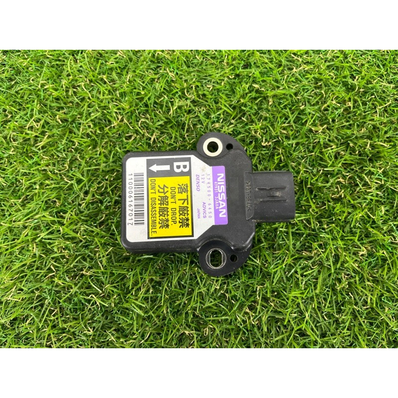 Датчик поперечного ускорения (ESP) (электрика / датчики) Nissan Pathfinder R52 1745006450