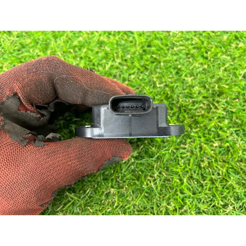 Датчик поперечного ускорения (ESP) (электрика / датчики) Nissan Pathfinder R52 1745006450