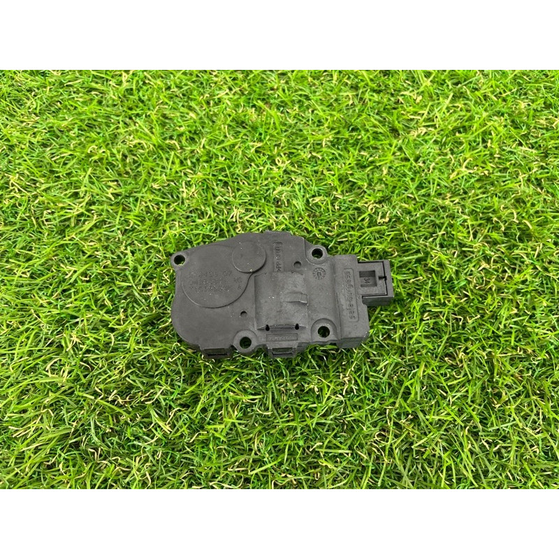 Привод заслонки отопителя (отопление и кондиционирование) Mercedes-Benz GL X164 2012 4.6 T1015556H