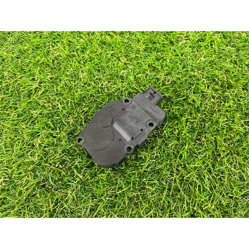 Привод заслонки отопителя (отопление и кондиционирование) Mercedes-Benz GL X164 2012 4.6 T1015556H