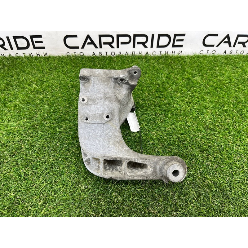 Кронштейн подушки двигателя (кронштейны двигателя) Mercedes-Benz C-class W203 2007 3.0 a2722232704