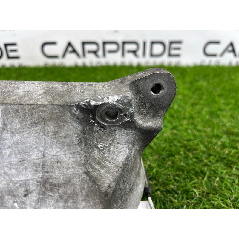 Кронштейн подушки двигателя (кронштейны двигателя) Mercedes-Benz C-class W203 2007 3.0 a2722232704