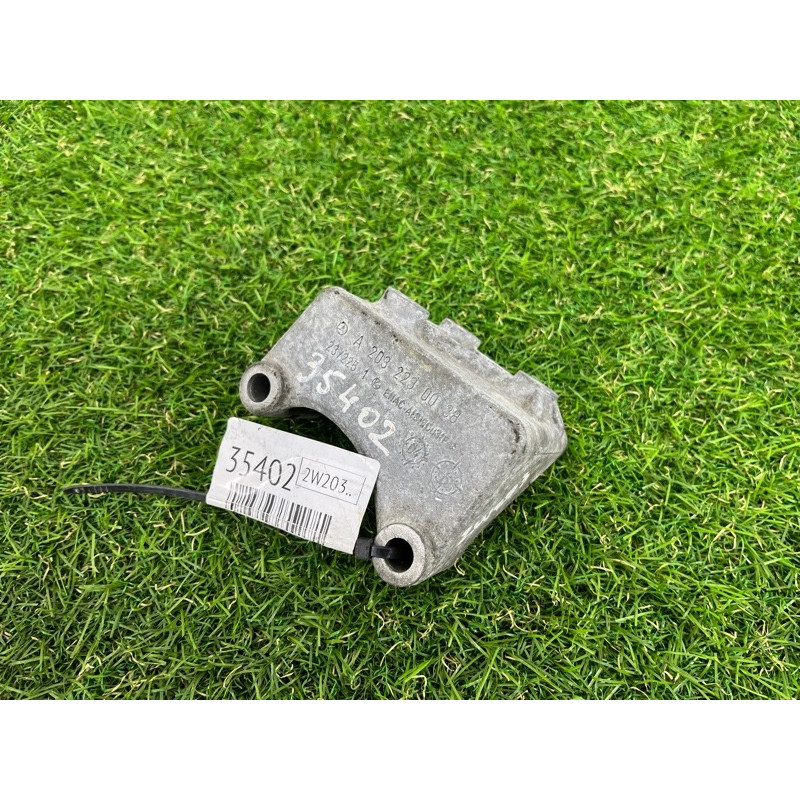 Кронштейн (двигатель и элементы) Mercedes-Benz C-class W203 2007 3.0 a2032230038