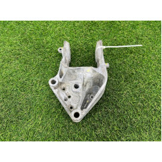 Кронштейн подушки двигателя