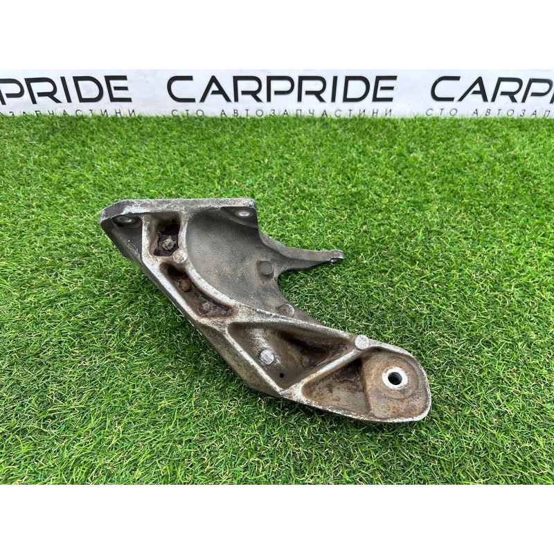 Кронштейн подушки двигателя (кронштейны двигателя) BMW X5 E53 2003 M62B44 22116751345