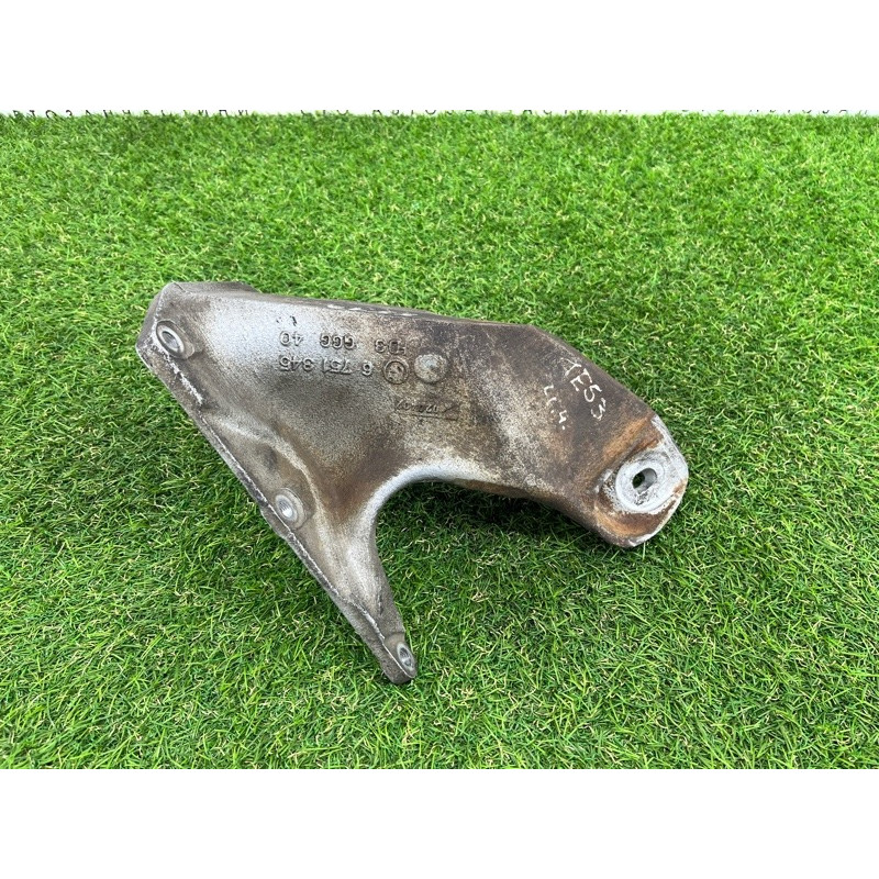 Кронштейн подушки двигателя (кронштейны двигателя) BMW X5 E53 2003 M62B44 22116751345