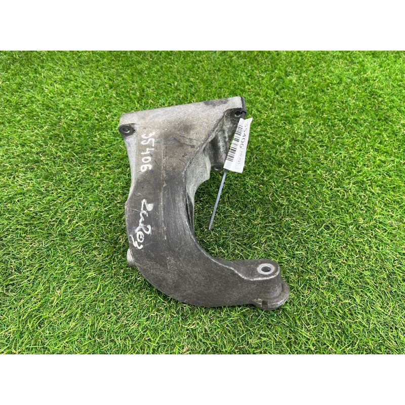 Кронштейн подушки двигателя (кронштейны двигателя) Mercedes-Benz C-class W203 2007 3.0 a2722232804