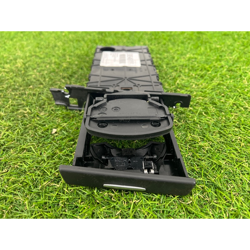 Підстаканник (салон) BMW 3-series E92 2010 3.0 N54 51459173469