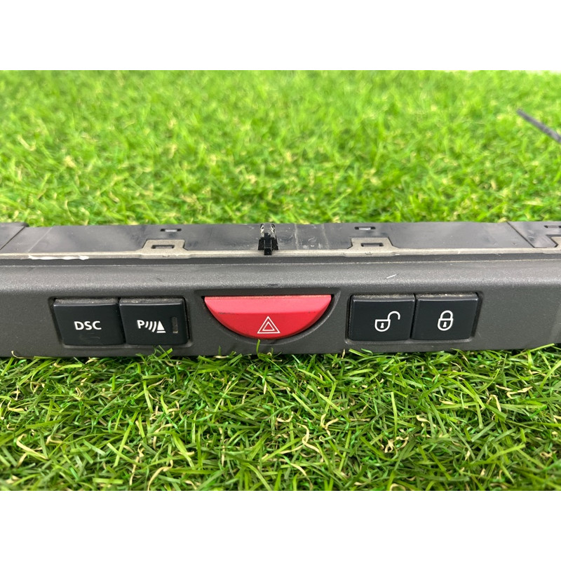 Блок кнопок (электрика / кнопки) Land Rover Discovery 3 2008 yul500440wux