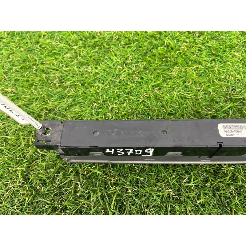 Блок кнопок (электрика / кнопки) Land Rover Discovery 3 2008 yul500440wux