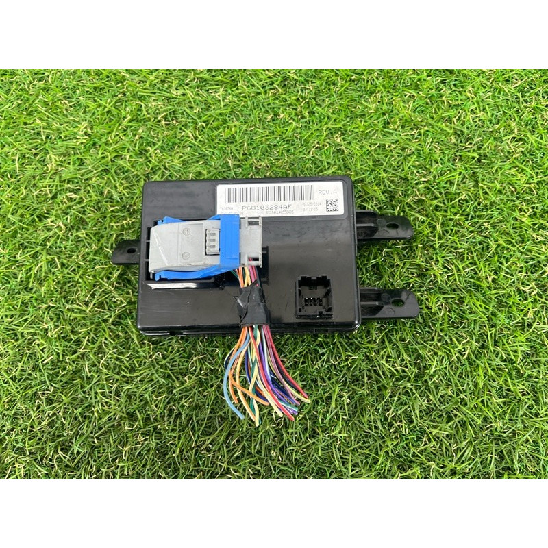 Блок управления климат-контролем (электрика / блок управления) Jeep Cherokee KL 2014 2.4 68103284af